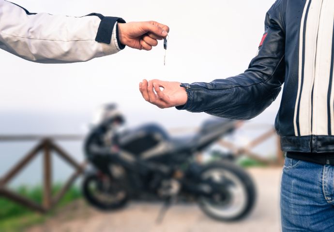 Thinking For a Gift This Bhai Dooj? Buy a Bike Insurance Policy For Your Brother to Secure His Ride 